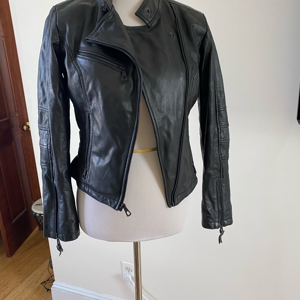 LEATHER MOTO JACKET!!